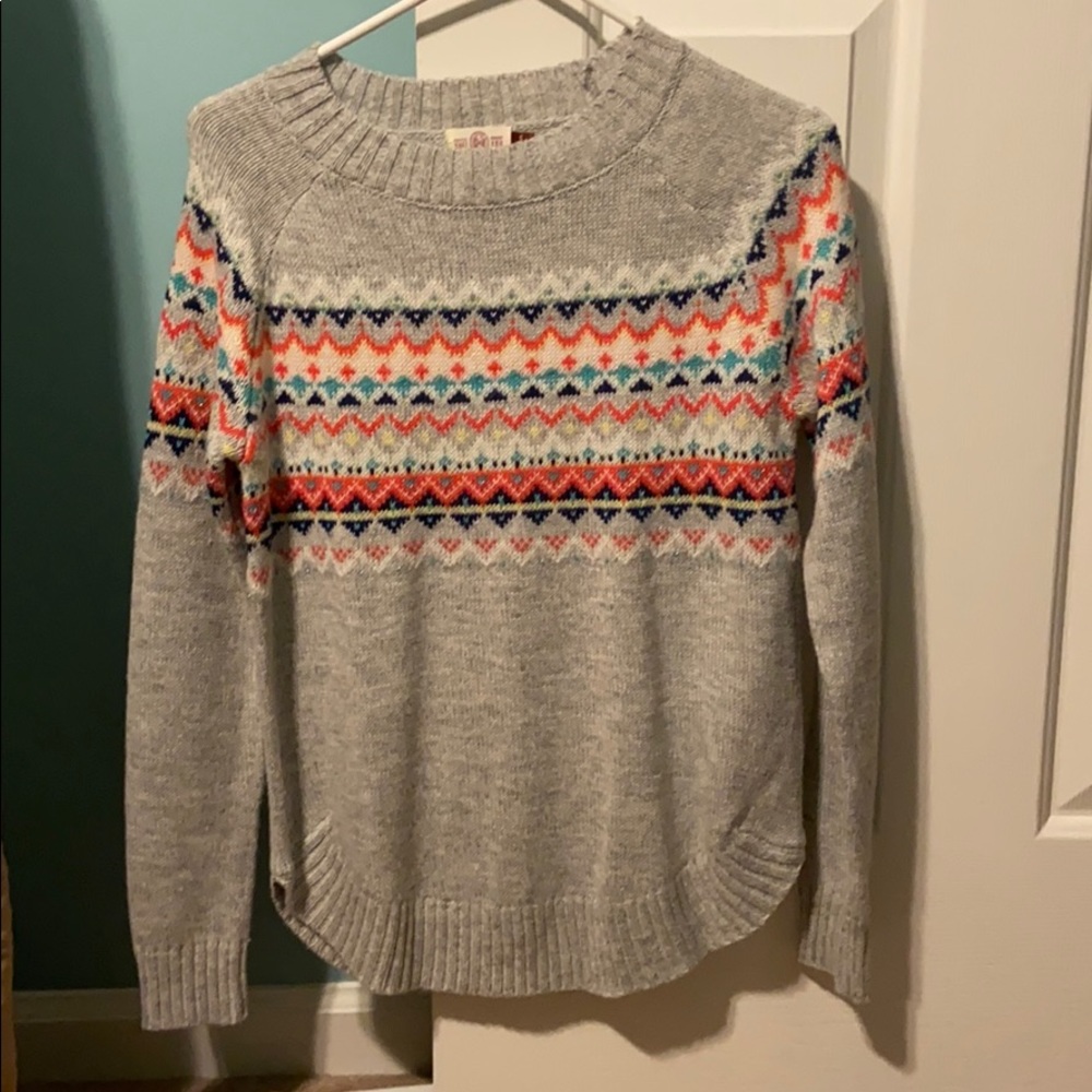 Gray and design sweater